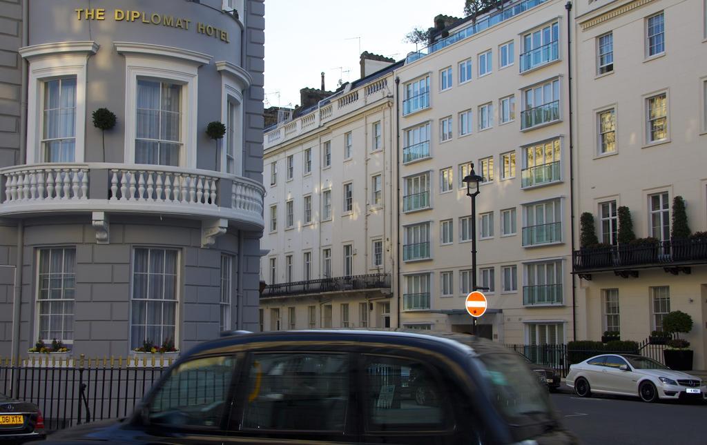 The Diplomat Hotel Лондон Экстерьер фото